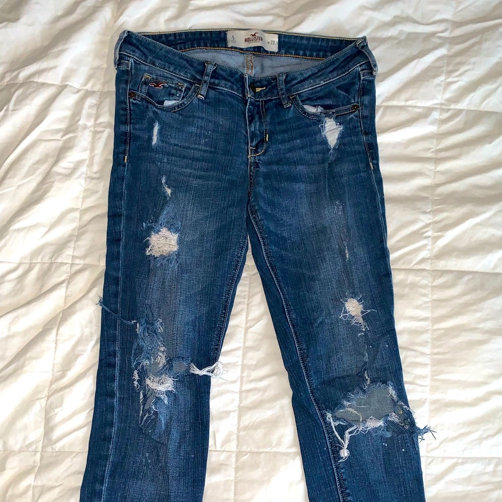 Hollister ripped skinny jeans